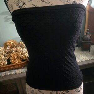 Free People Textured lace Tube Top in blk Sz M/L gently used